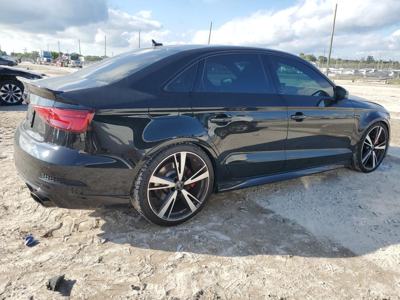 2019 AUDI RS3