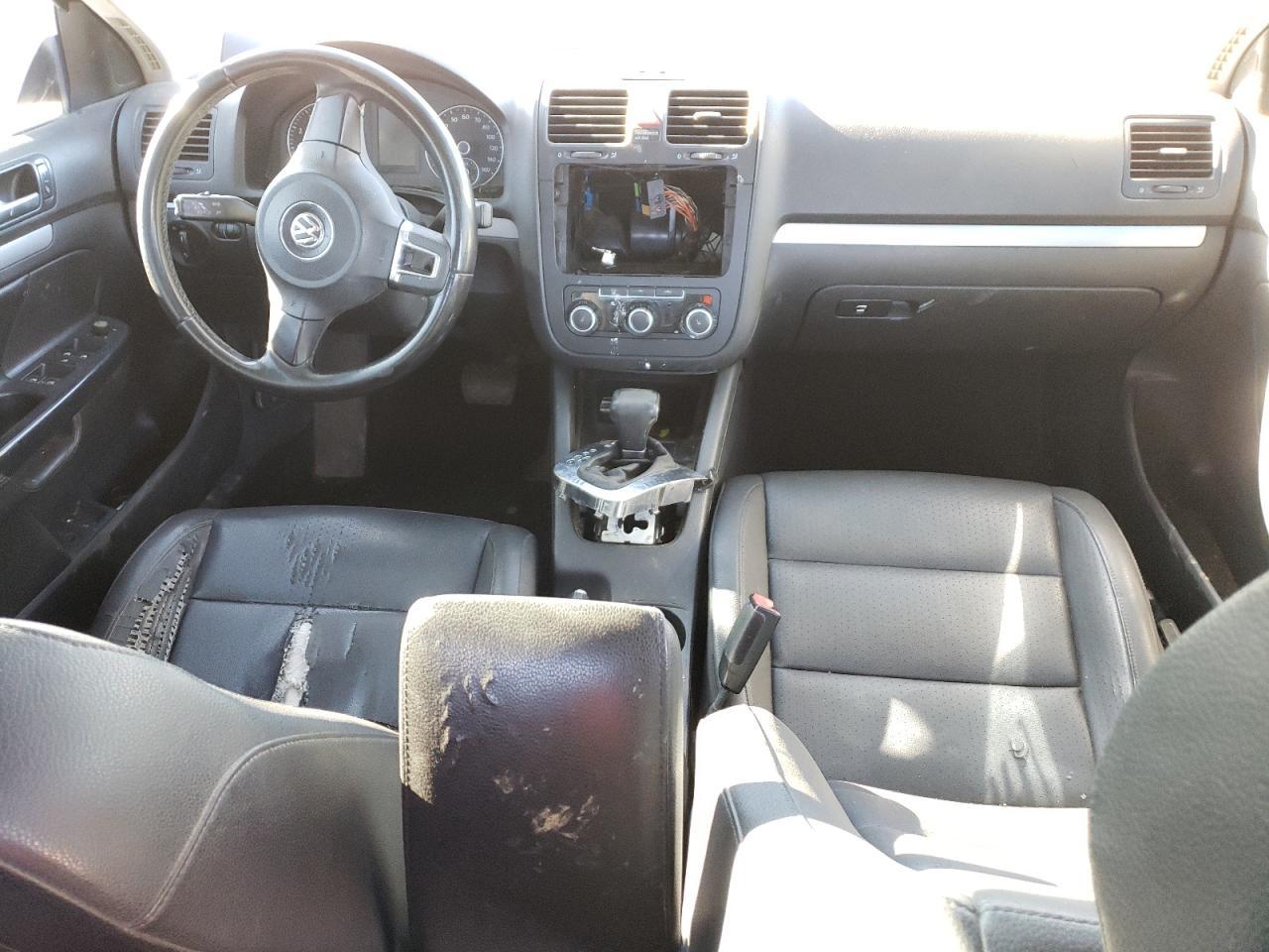 2010 VOLKSWAGEN JETTA