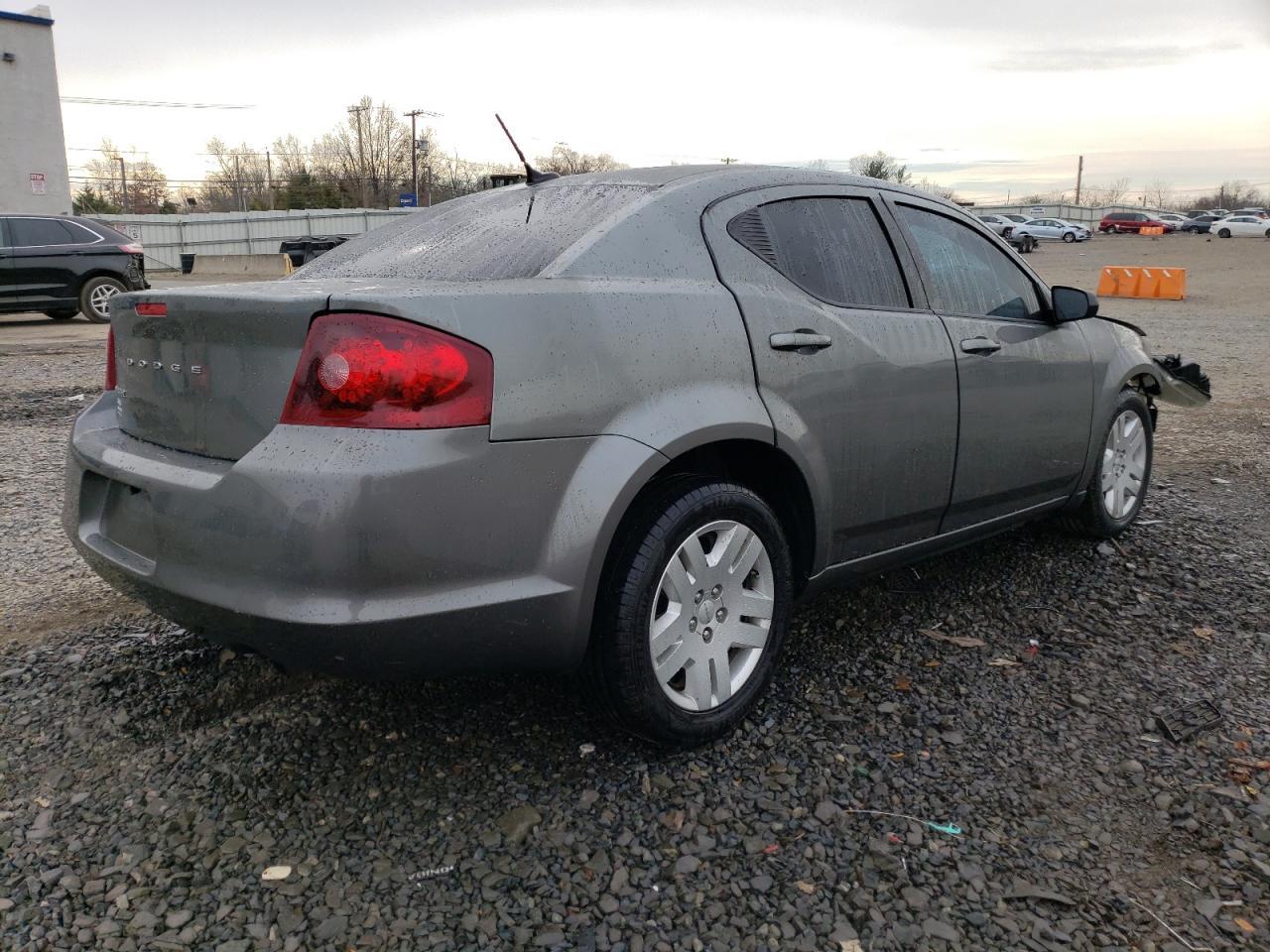 2013 DODGE Avenger