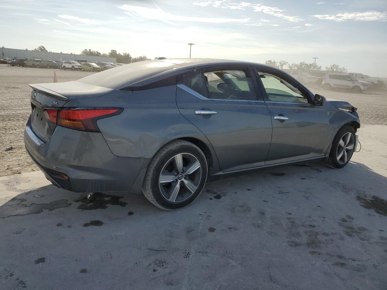2022 NISSAN ALTIMA