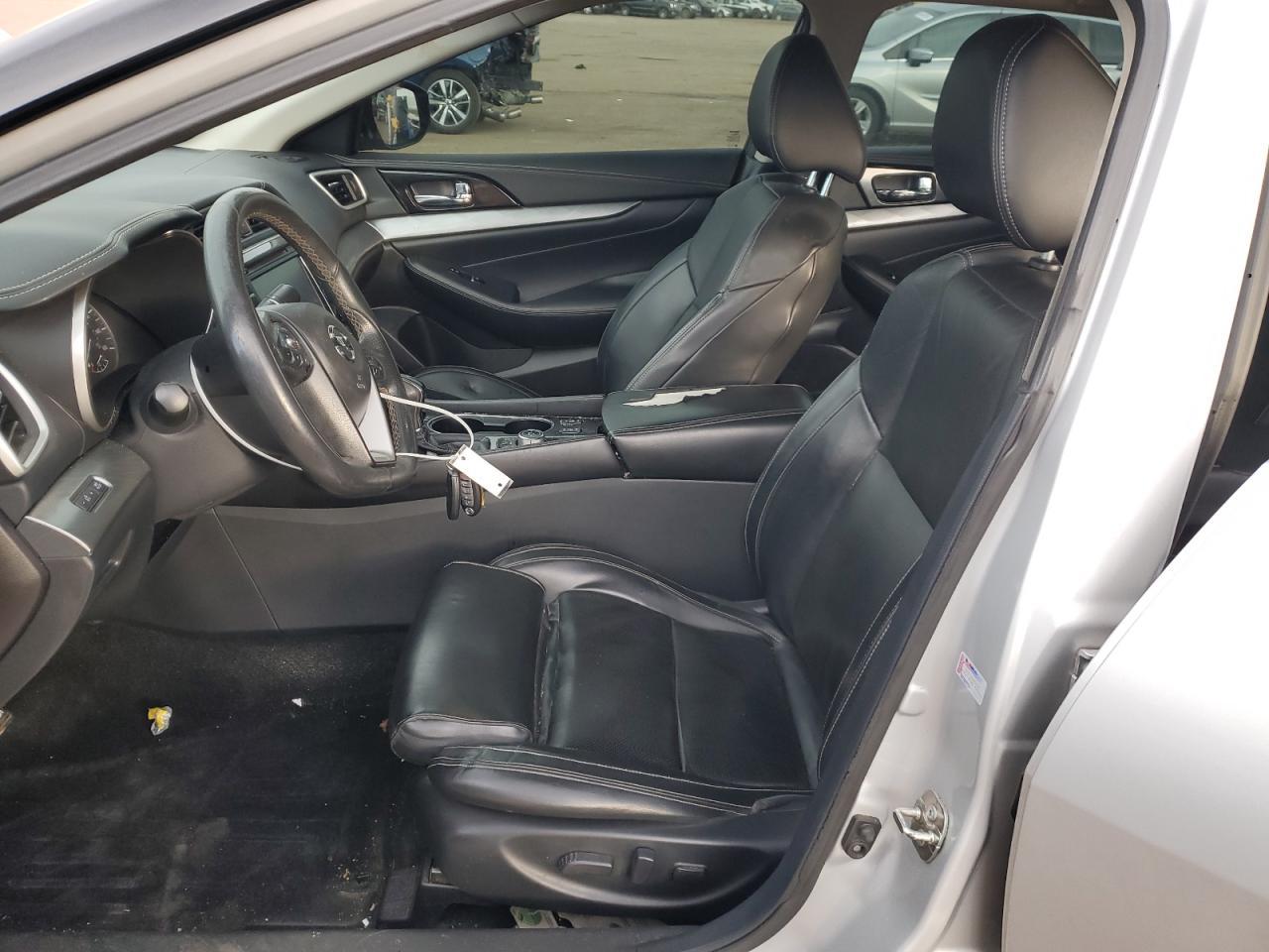 2017 NISSAN Maxima