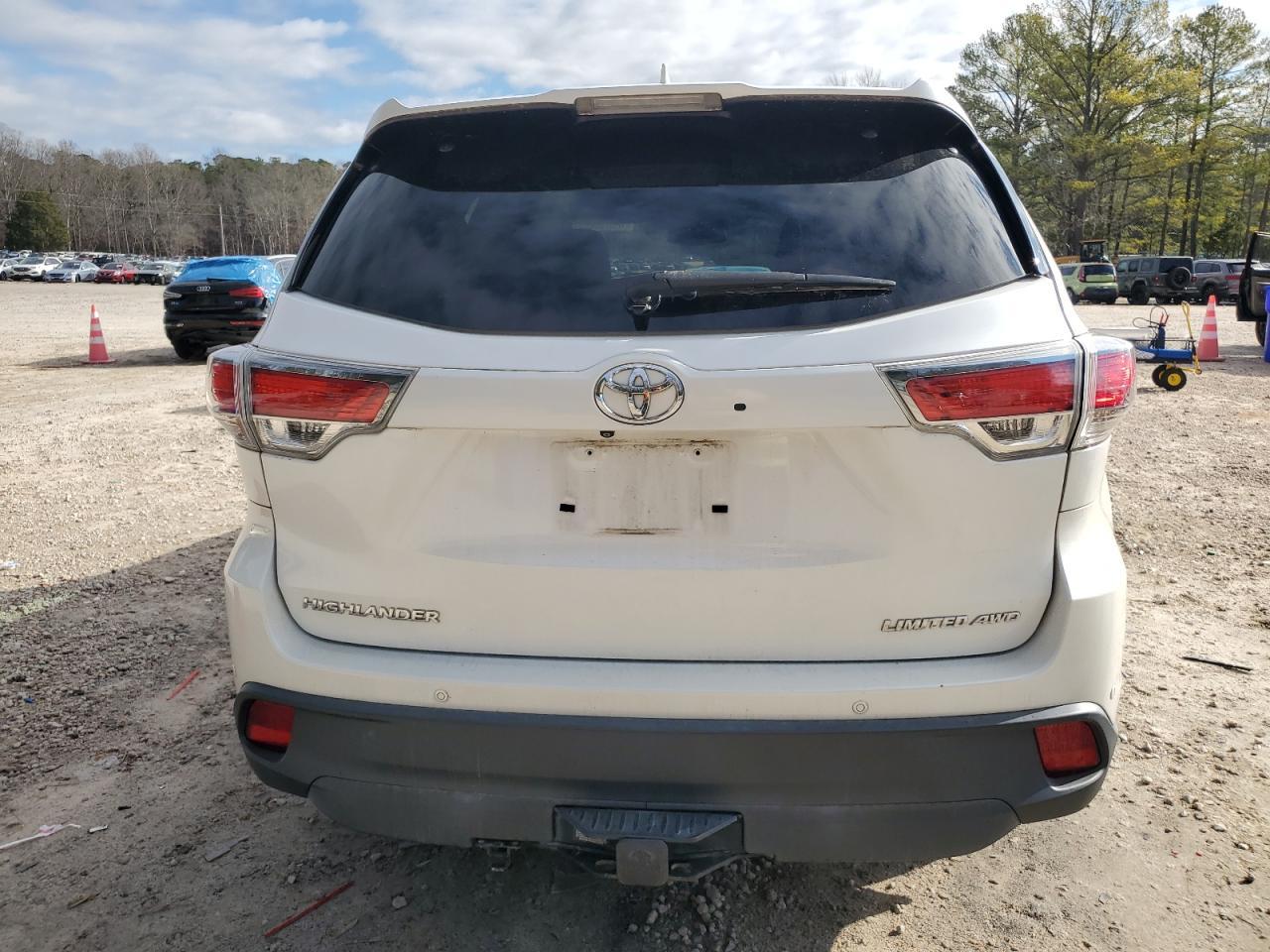 2015 TOYOTA HIGHLANDER