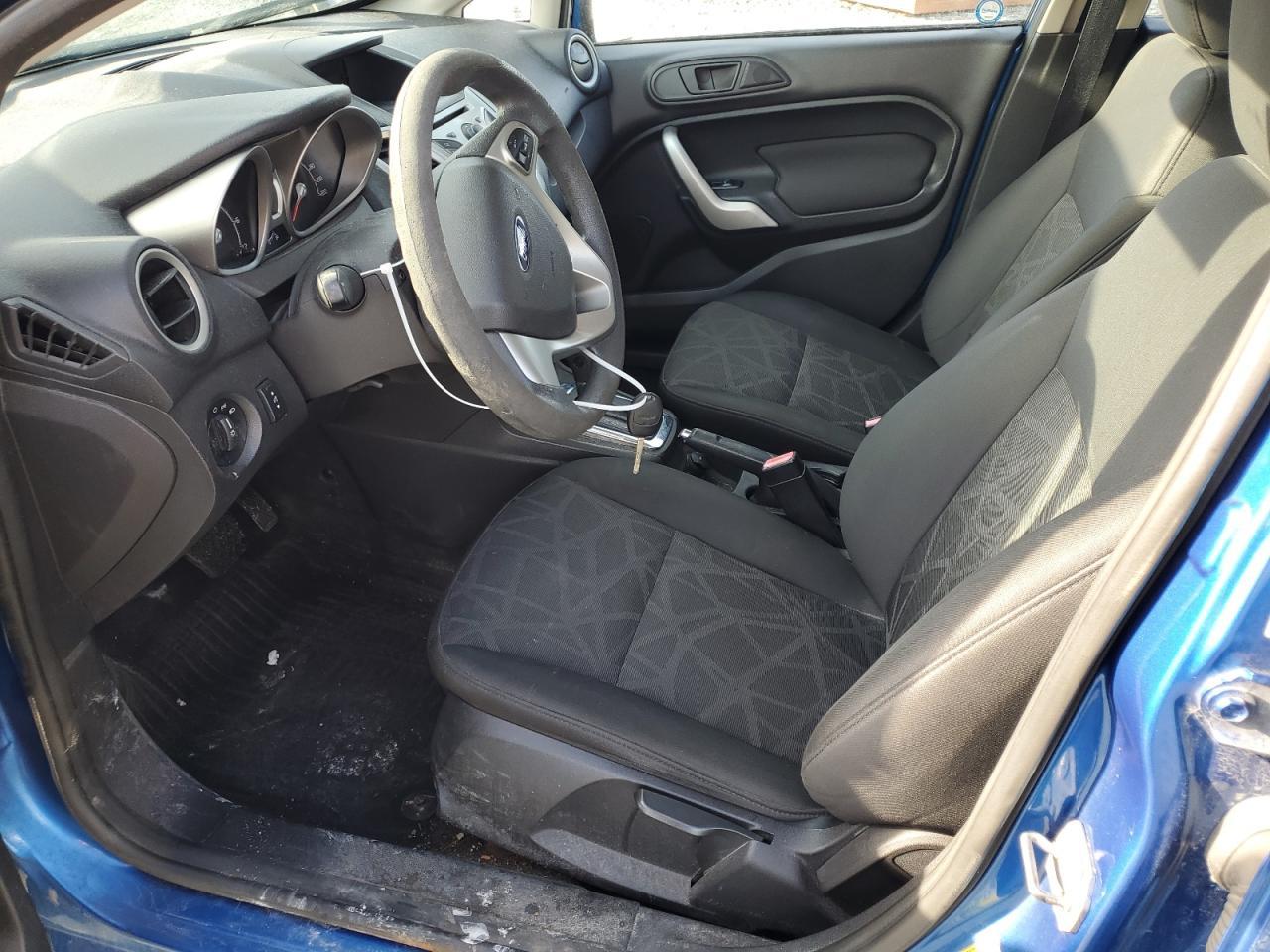 2011 FORD Fiesta