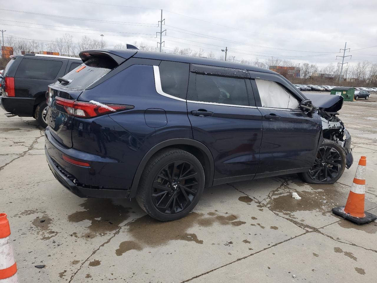 2022 MITSUBISHI outlander
