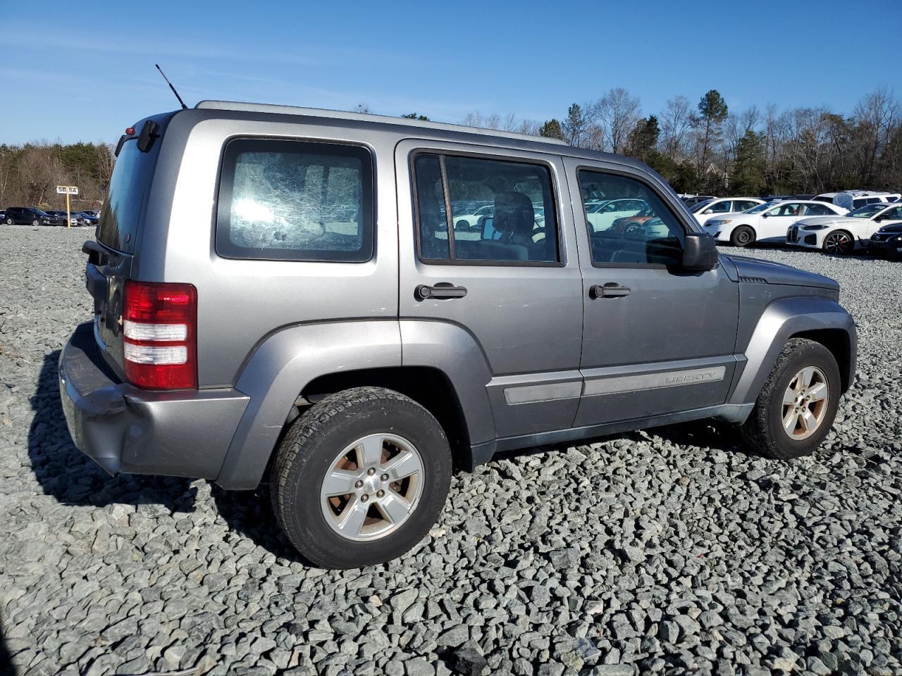 2012 JEEP Liberty