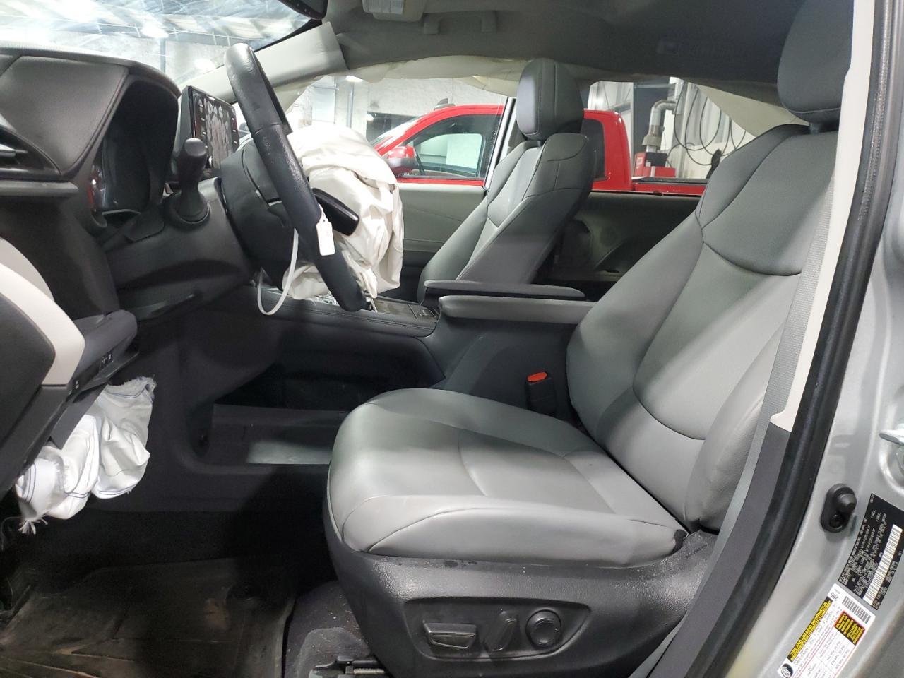 2023 TOYOTA SIENNA