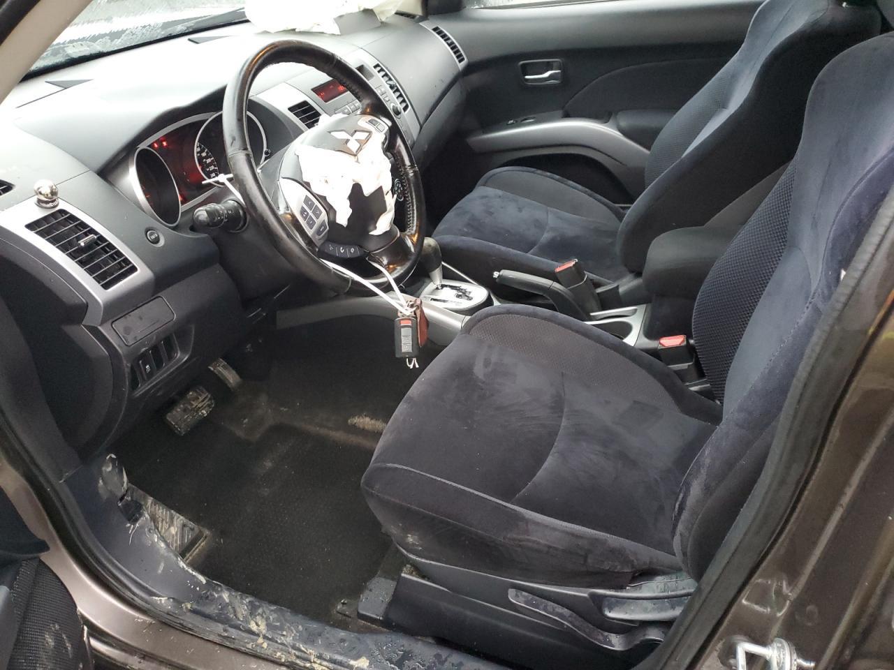 2013 MITSUBISHI outlander