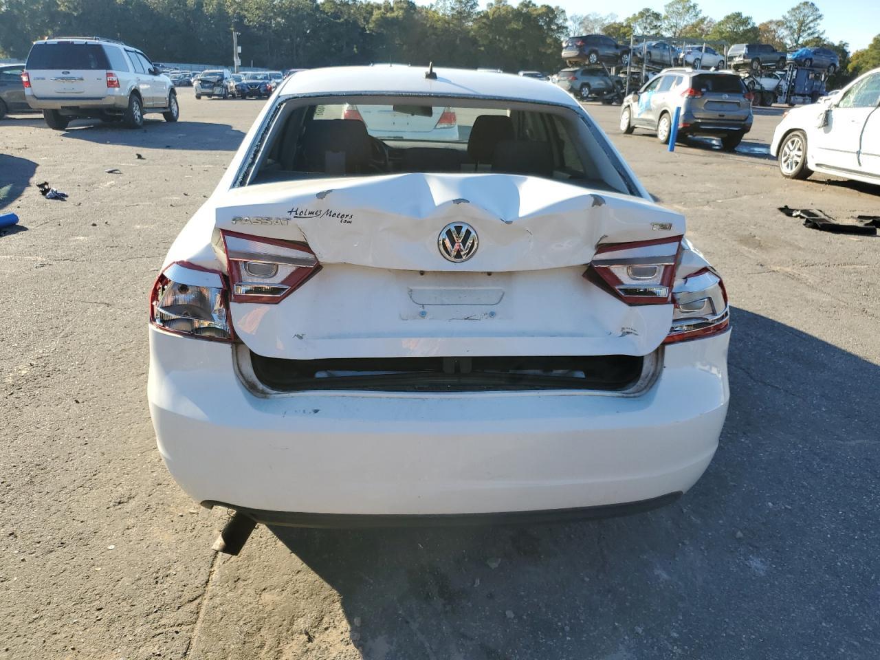2015 VOLKSWAGEN Passat