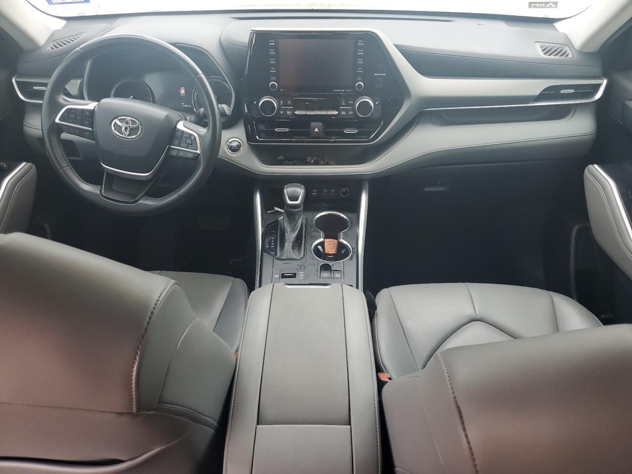 2022 TOYOTA HIGHLANDER
