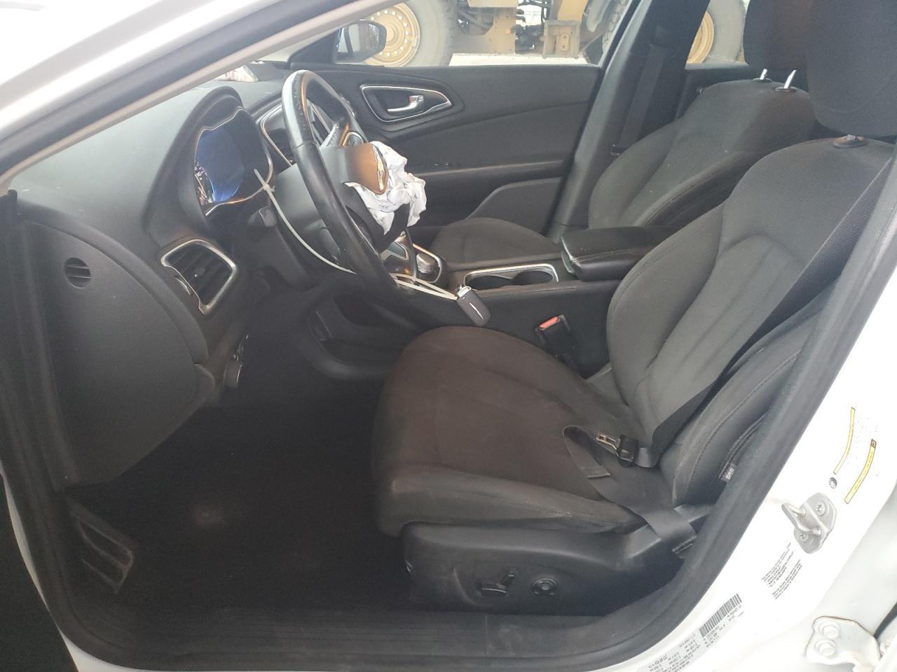 2016 CHRYSLER 200