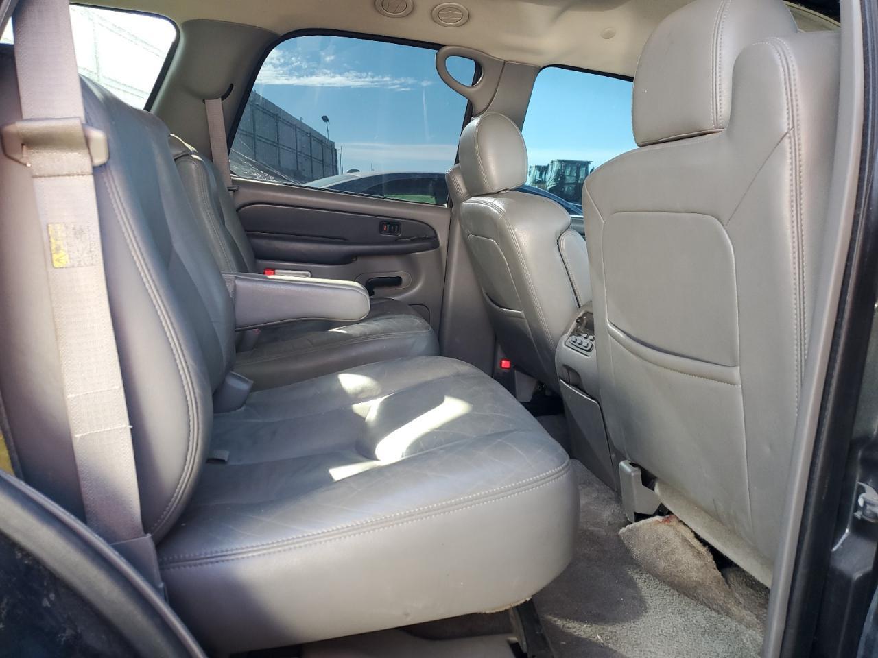 2003 CHEVROLET Tahoe