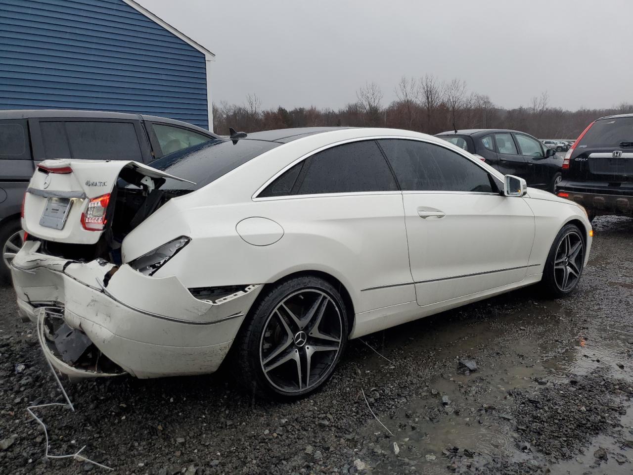 2013 MERCEDES-BENZ E-Class
