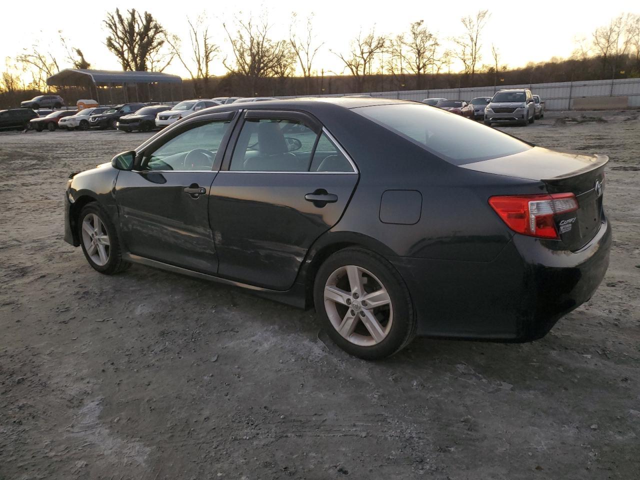 2014 TOYOTA CAMRY