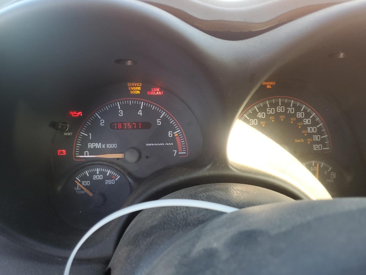 2001 PONTIAC Grandam