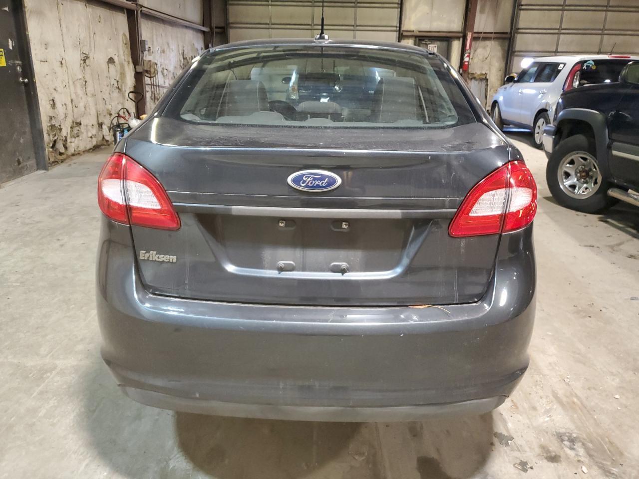 2011 FORD Fiesta