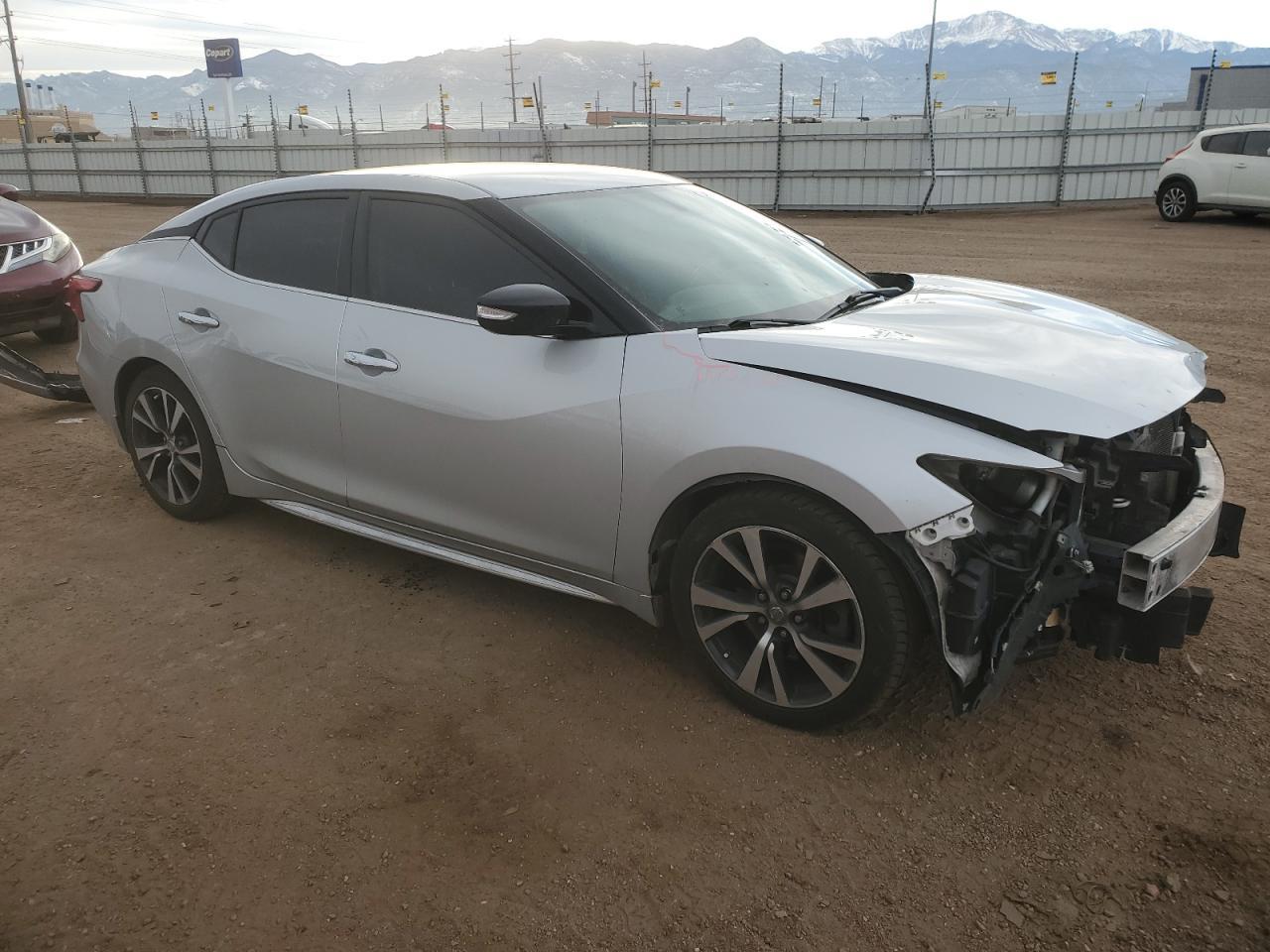 2017 NISSAN Maxima
