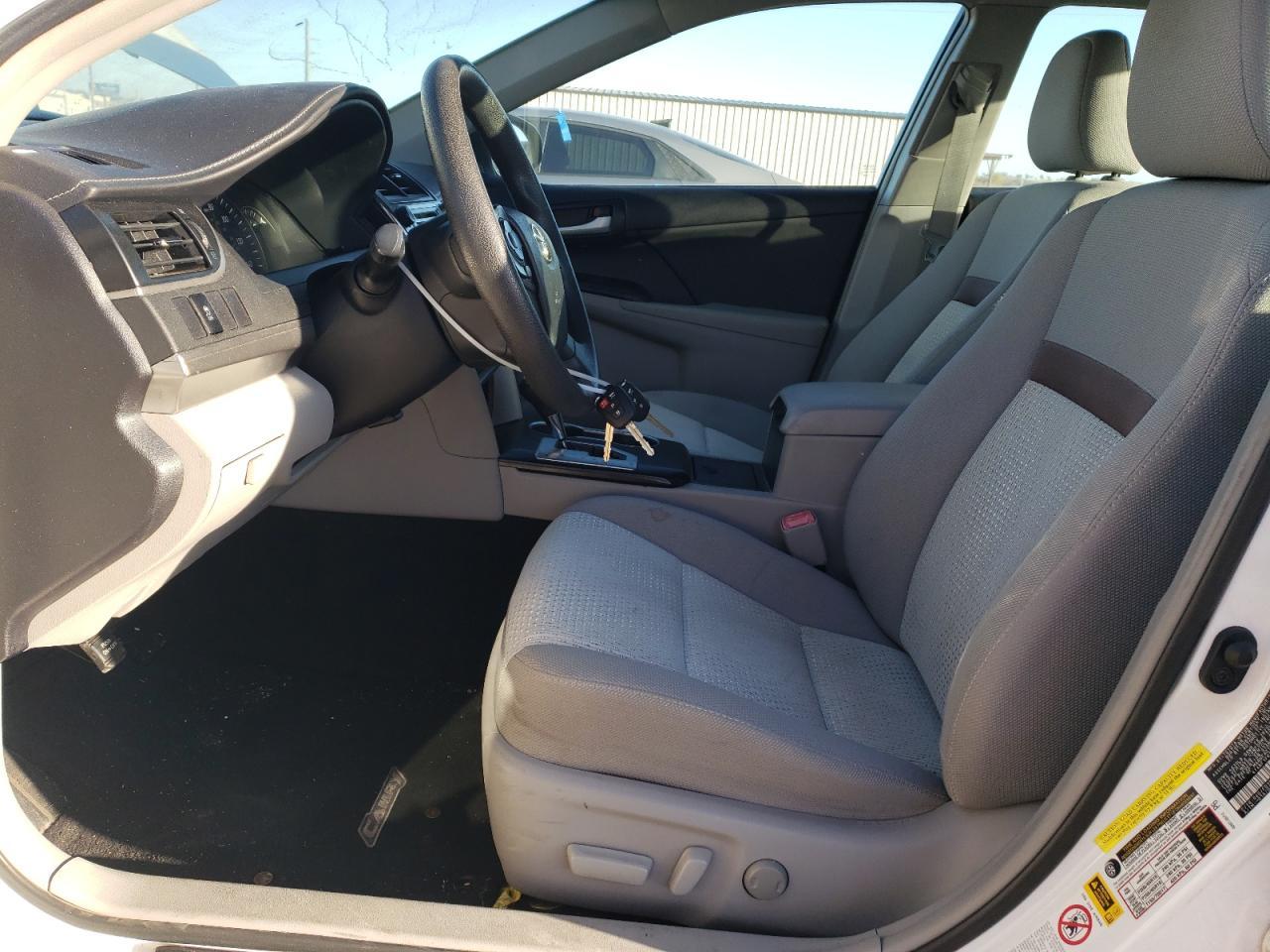 2014 TOYOTA CAMRY