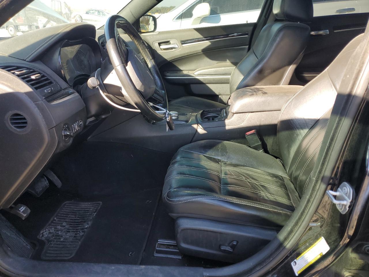 2019 CHRYSLER 300