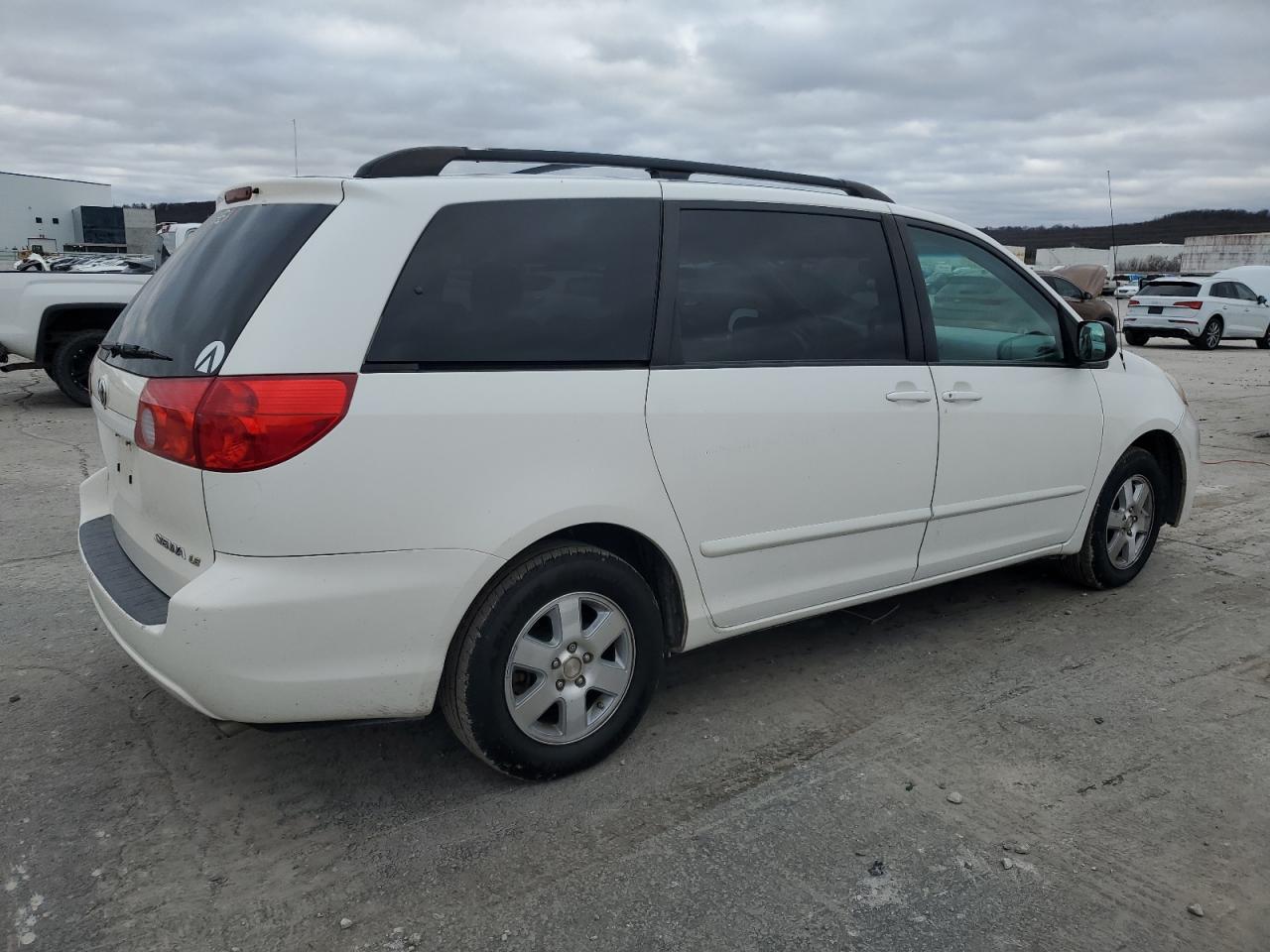 2008 TOYOTA SIENNA