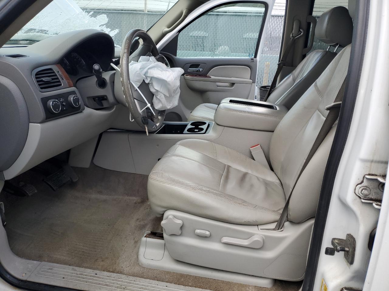 2011 CHEVROLET Suburban