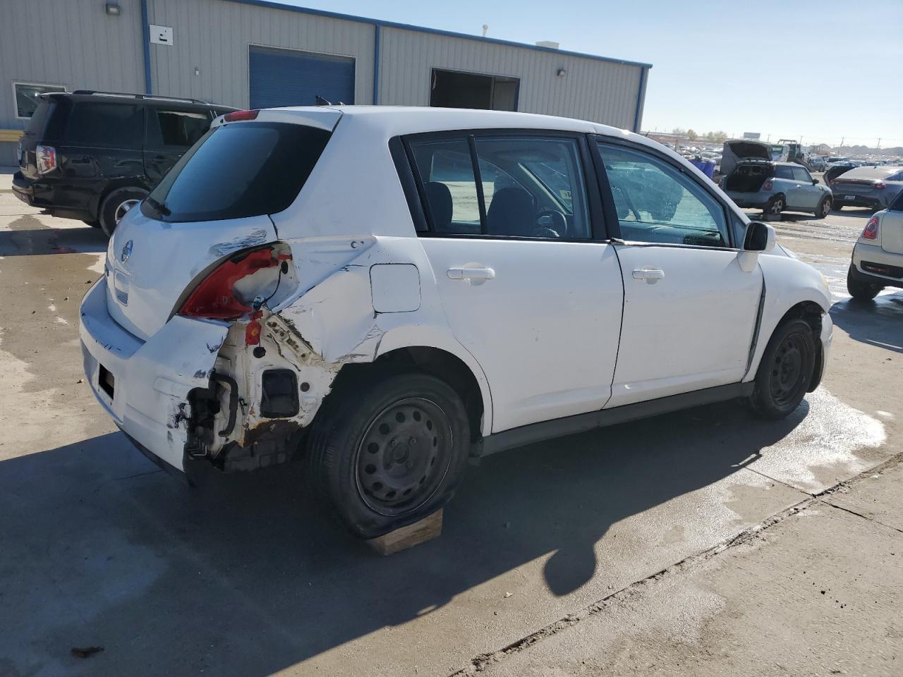 2010 NISSAN VERSA
