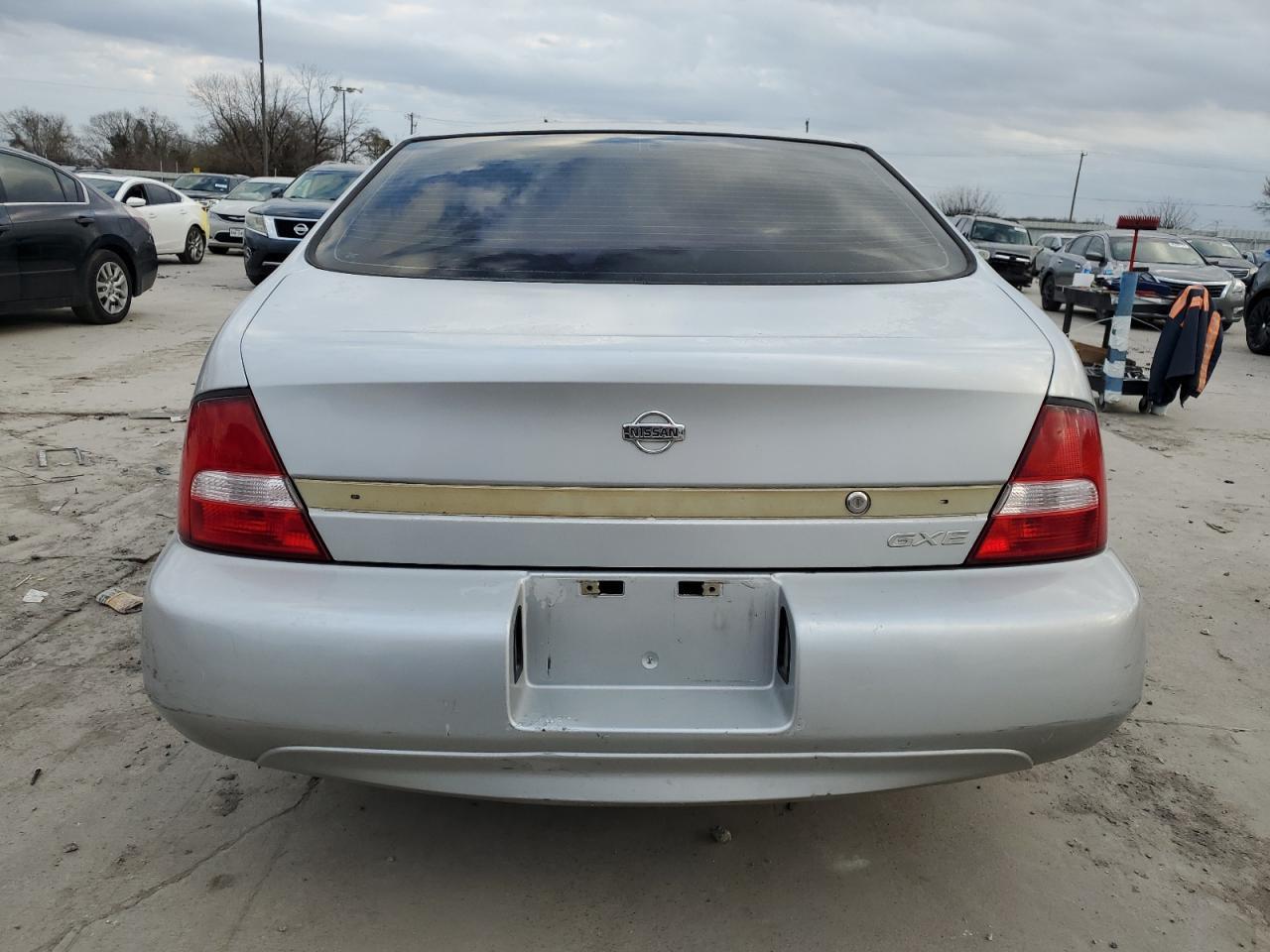 2001 NISSAN ALTIMA