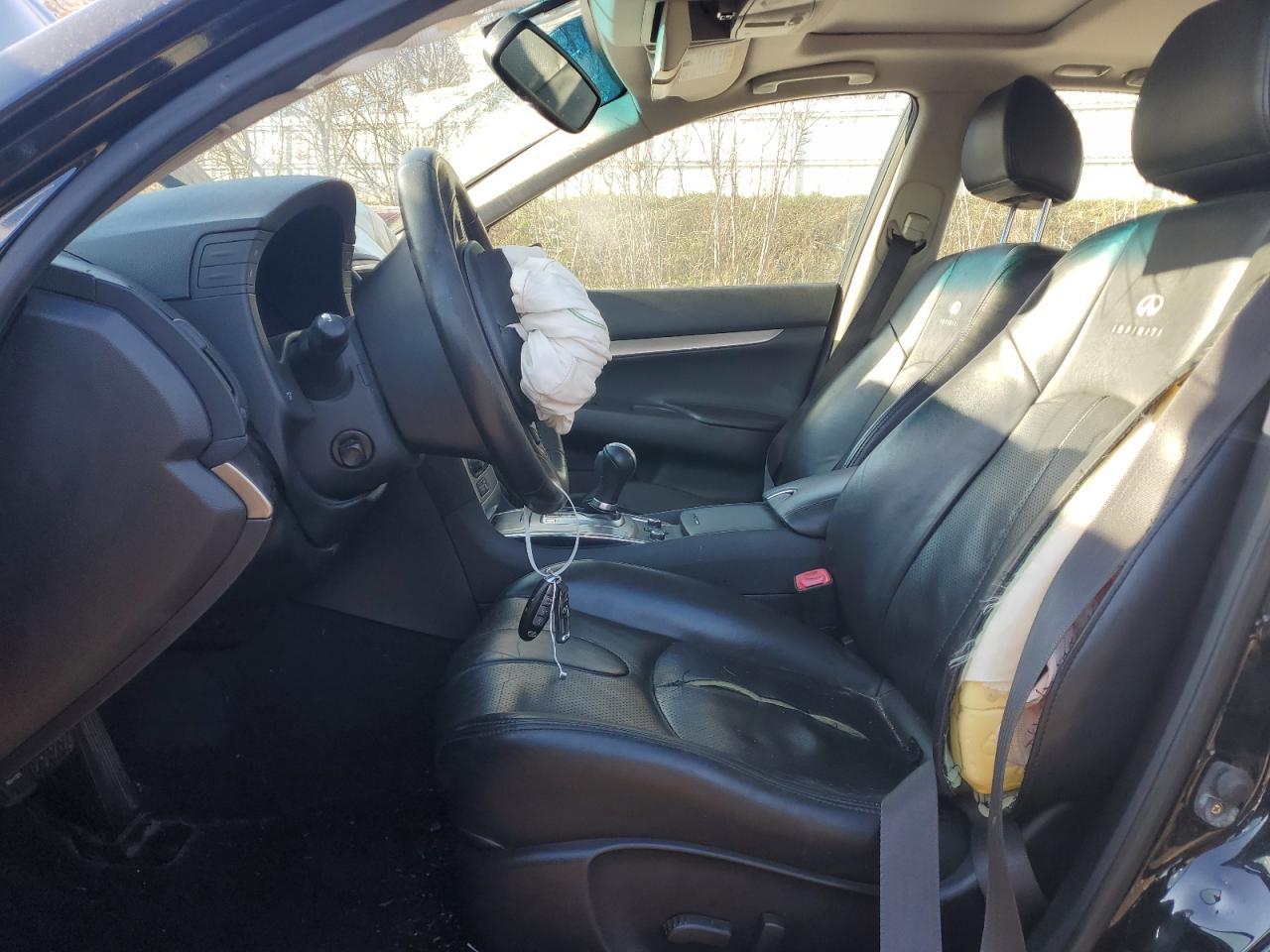 2011 INFINITI G37