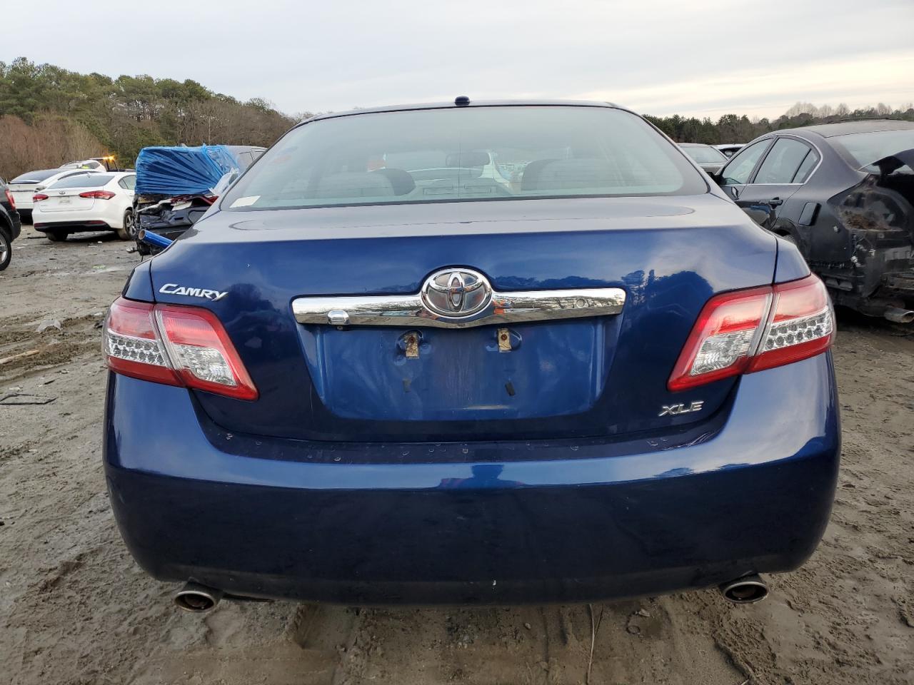 2011 TOYOTA CAMRY
