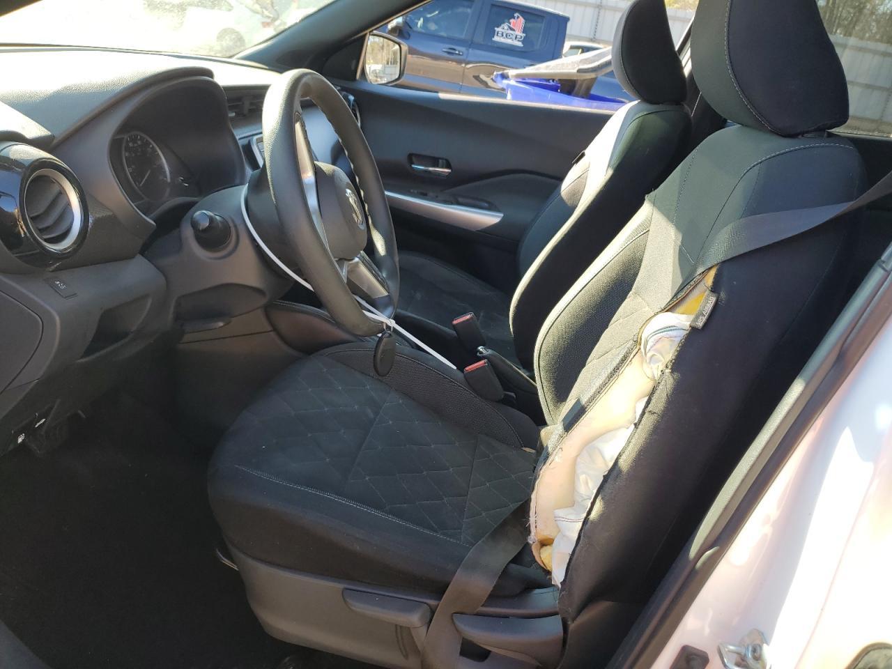 2018 NISSAN KICKS