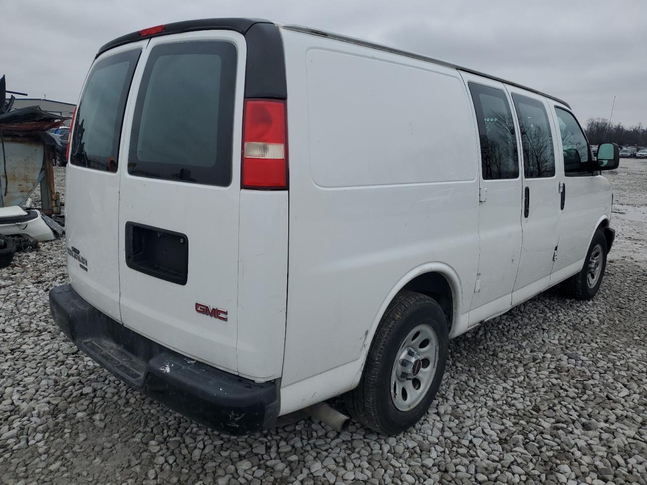 2013 GMC Savana