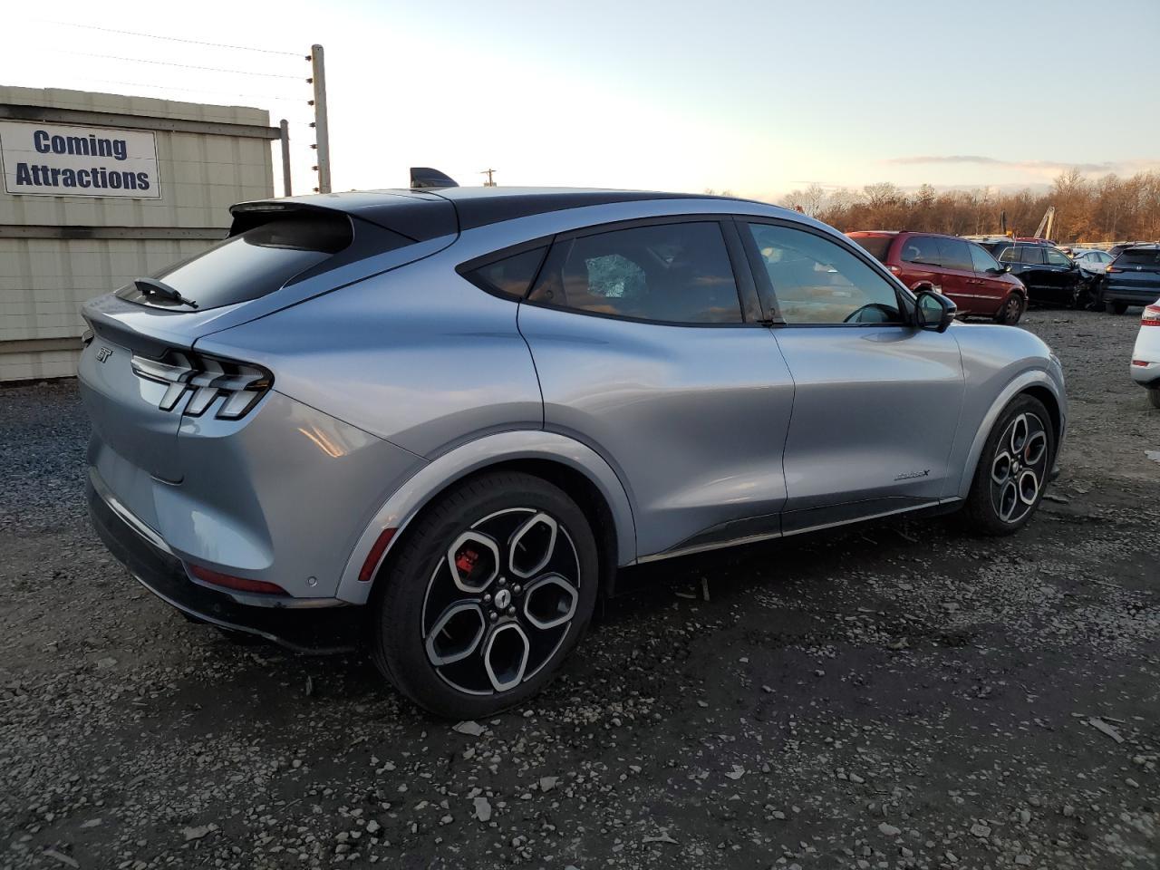 2022 FORD Mustang Mach-E
