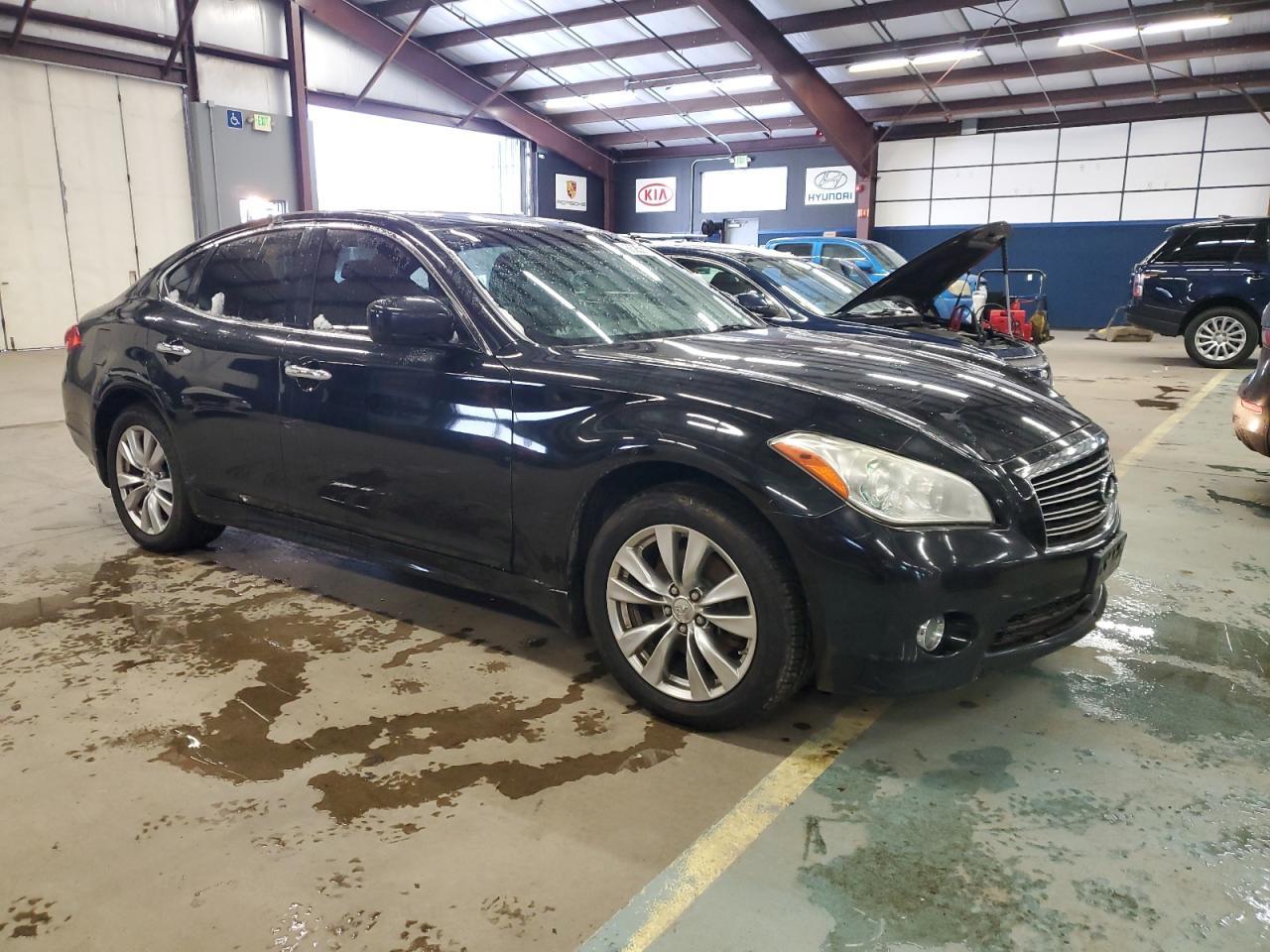 2012 INFINITI M37