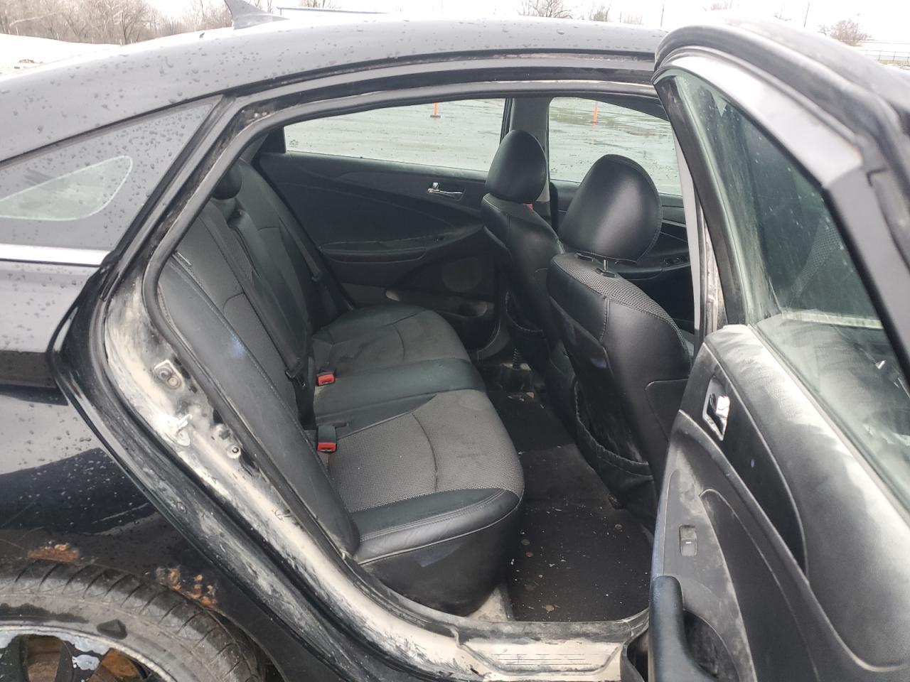 2011 HYUNDAI SONATA