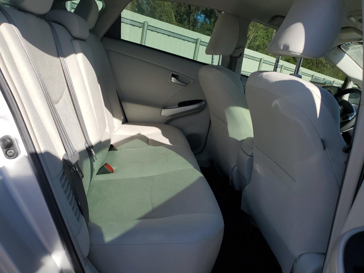 2015 TOYOTA PRIUS