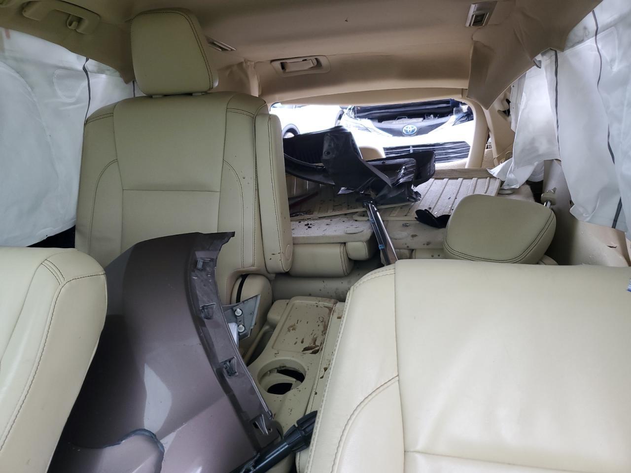 2017 TOYOTA HIGHLANDER