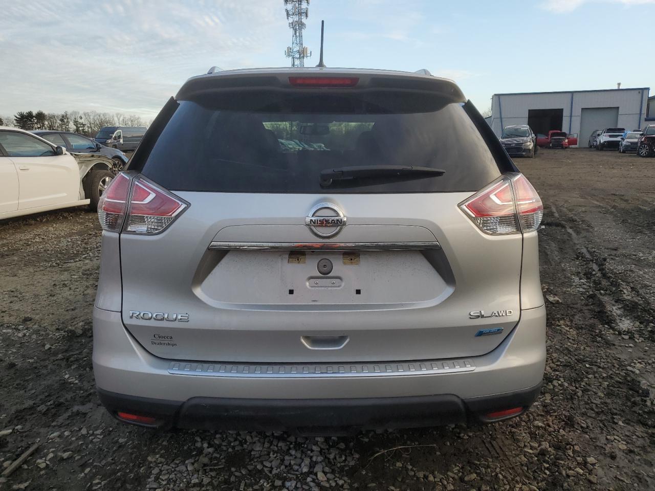 2014 NISSAN ROGUE