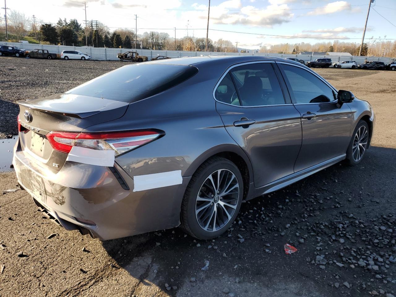 2018 TOYOTA CAMRY
