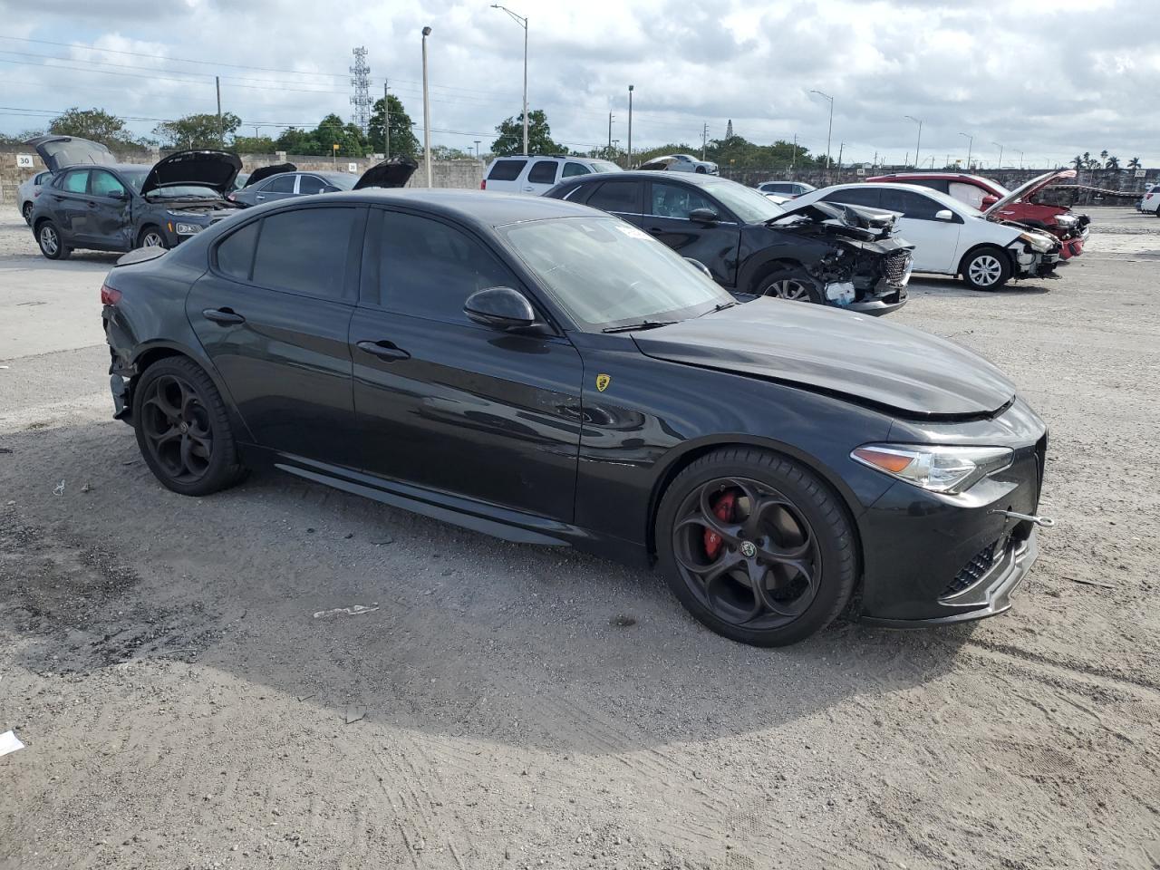 2017 ALFA ROMEO Giulia