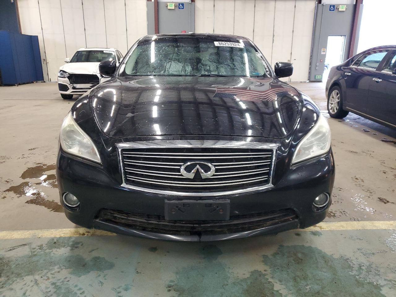 2012 INFINITI M37