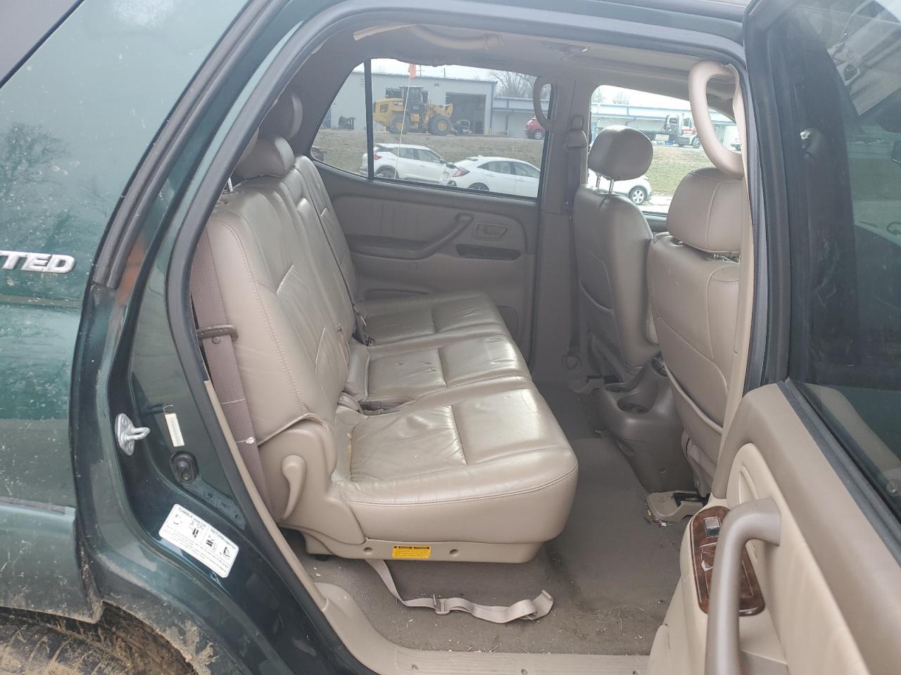 2002 TOYOTA Sequoia