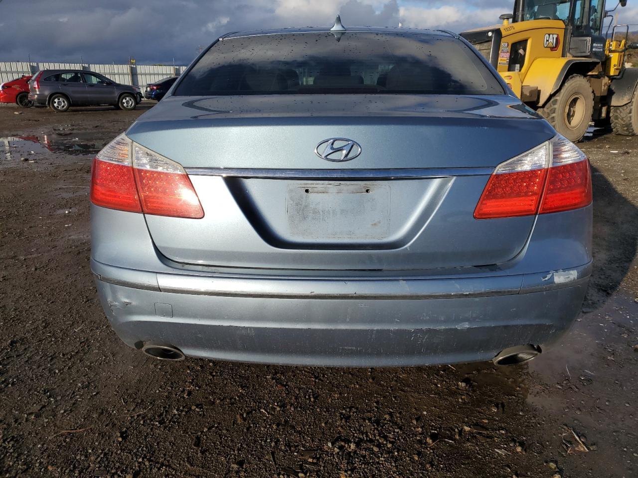 2011 HYUNDAI GENESIS