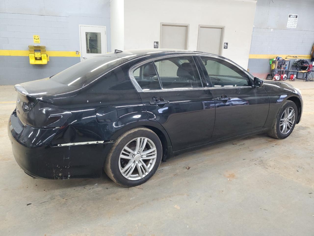 2012 INFINITI G37