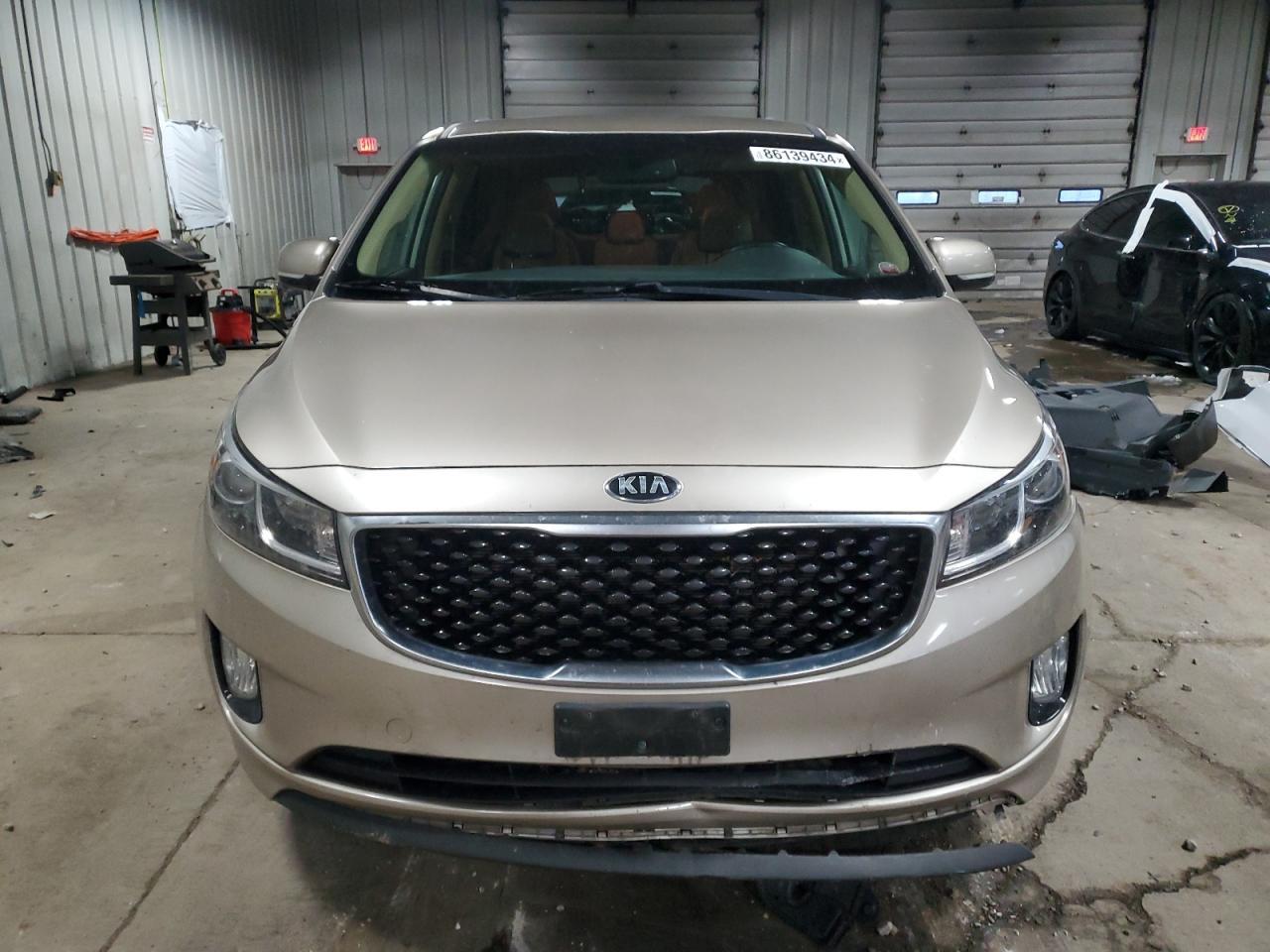 2016 KIA SEDONA