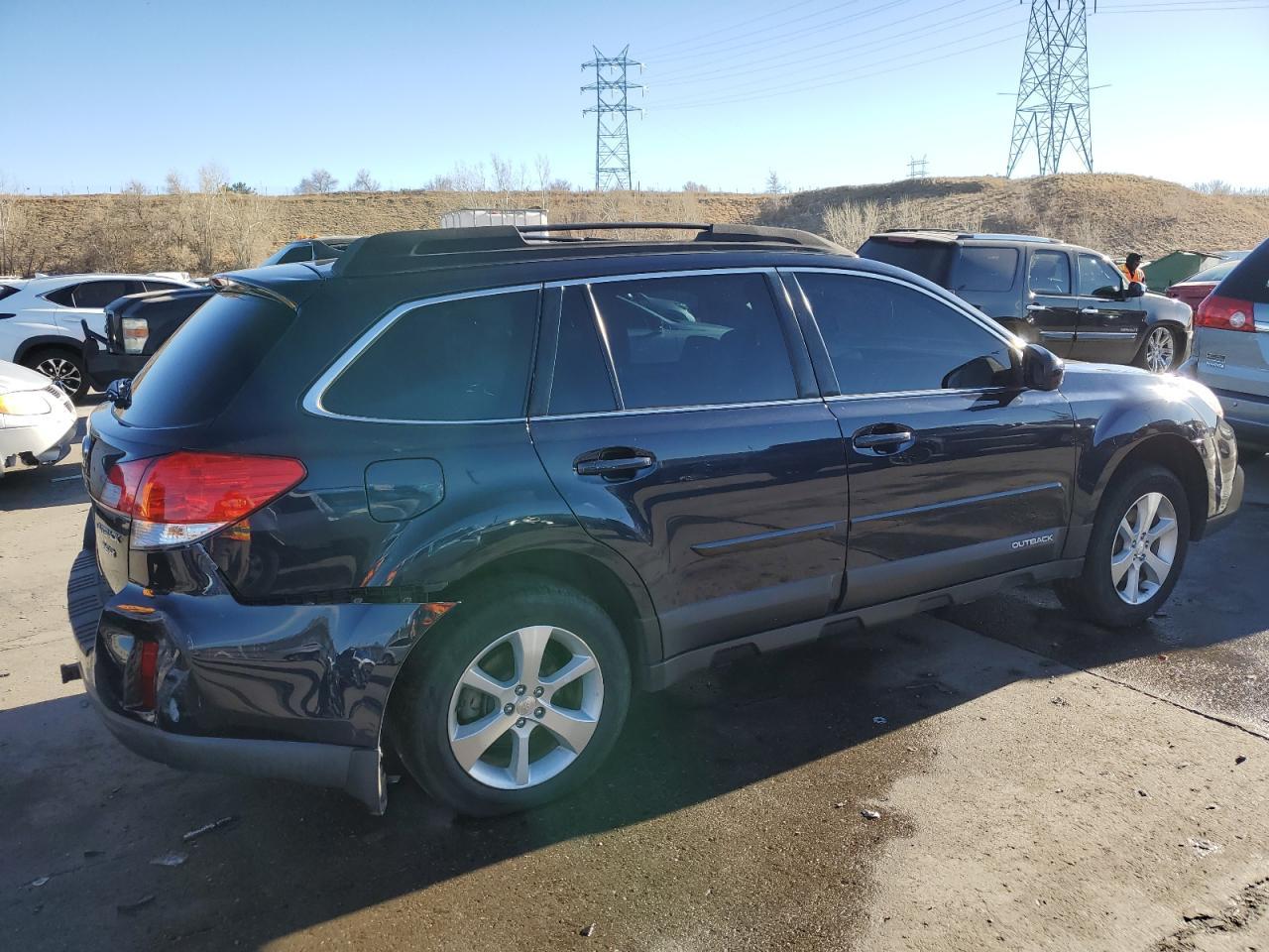 2013 SUBARU Outback