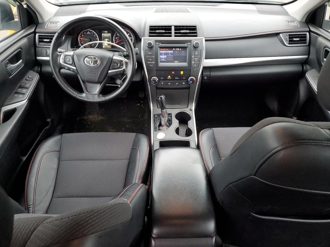 2016 TOYOTA CAMRY