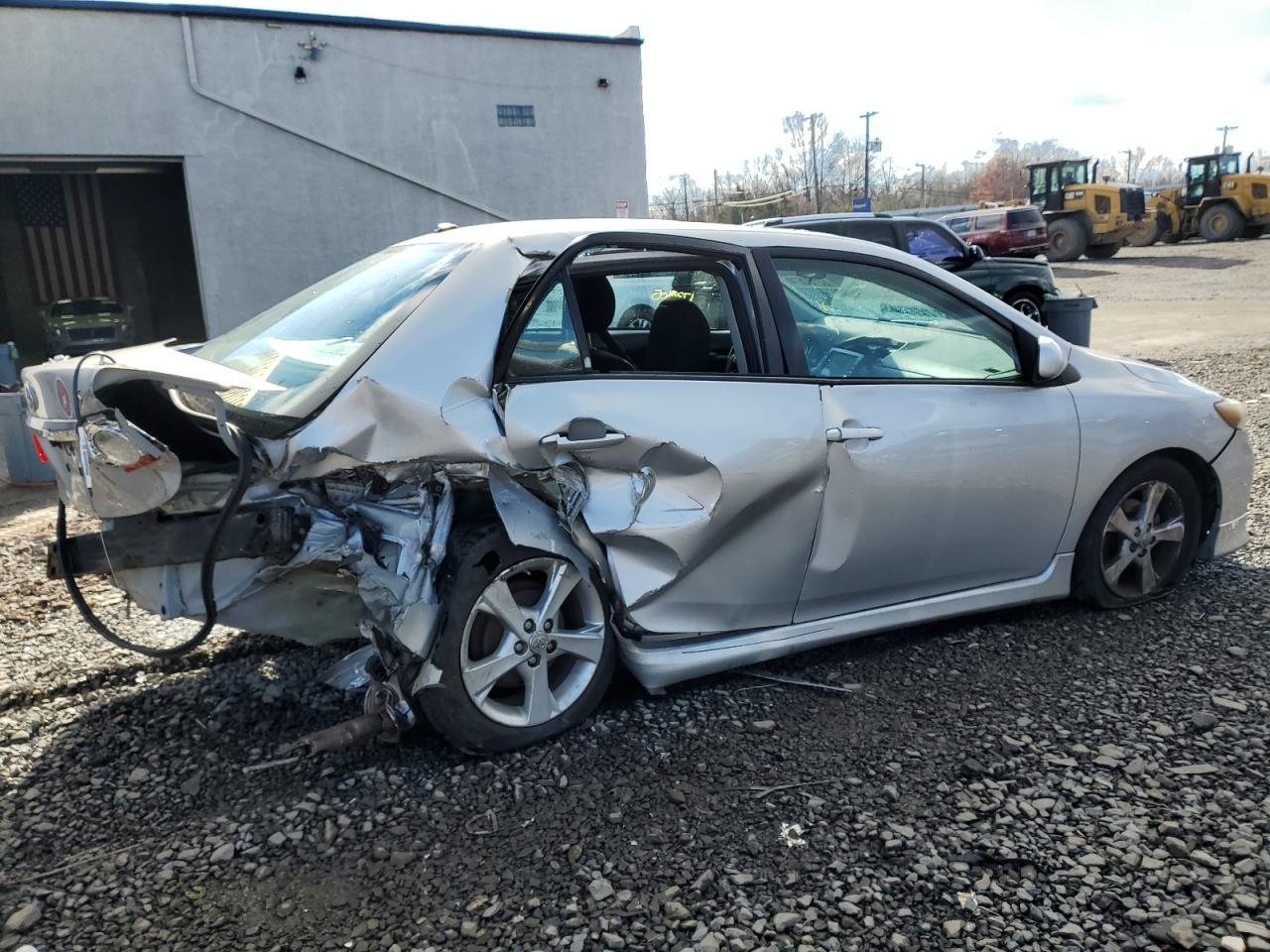 2011 TOYOTA COROLLA