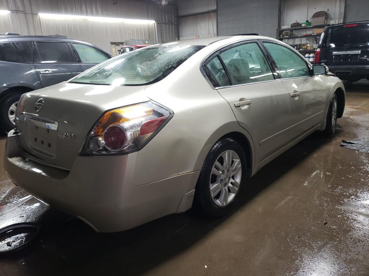 2010 NISSAN ALTIMA