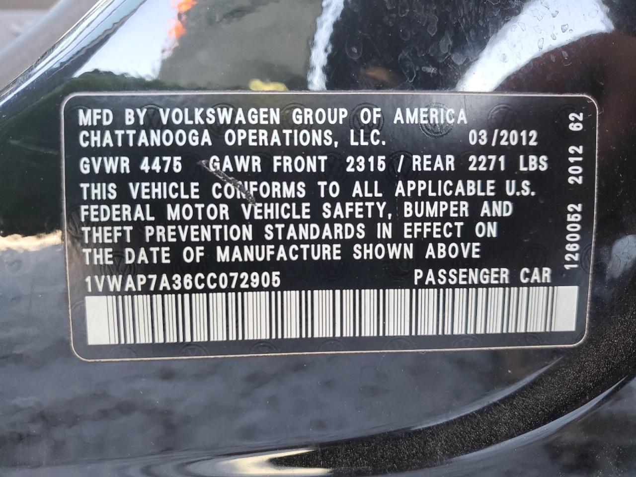 2012 VOLKSWAGEN Passat