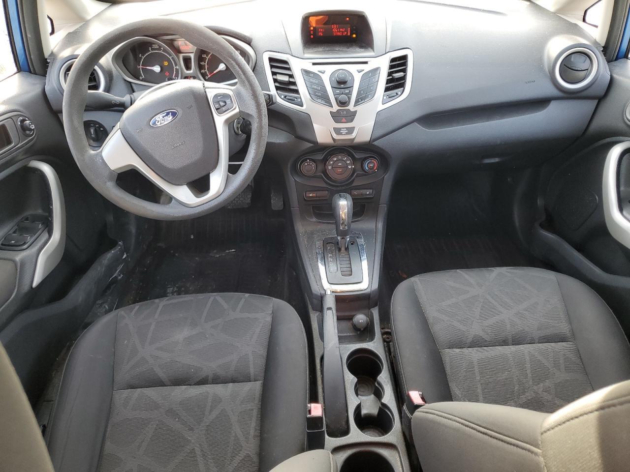 2011 FORD Fiesta