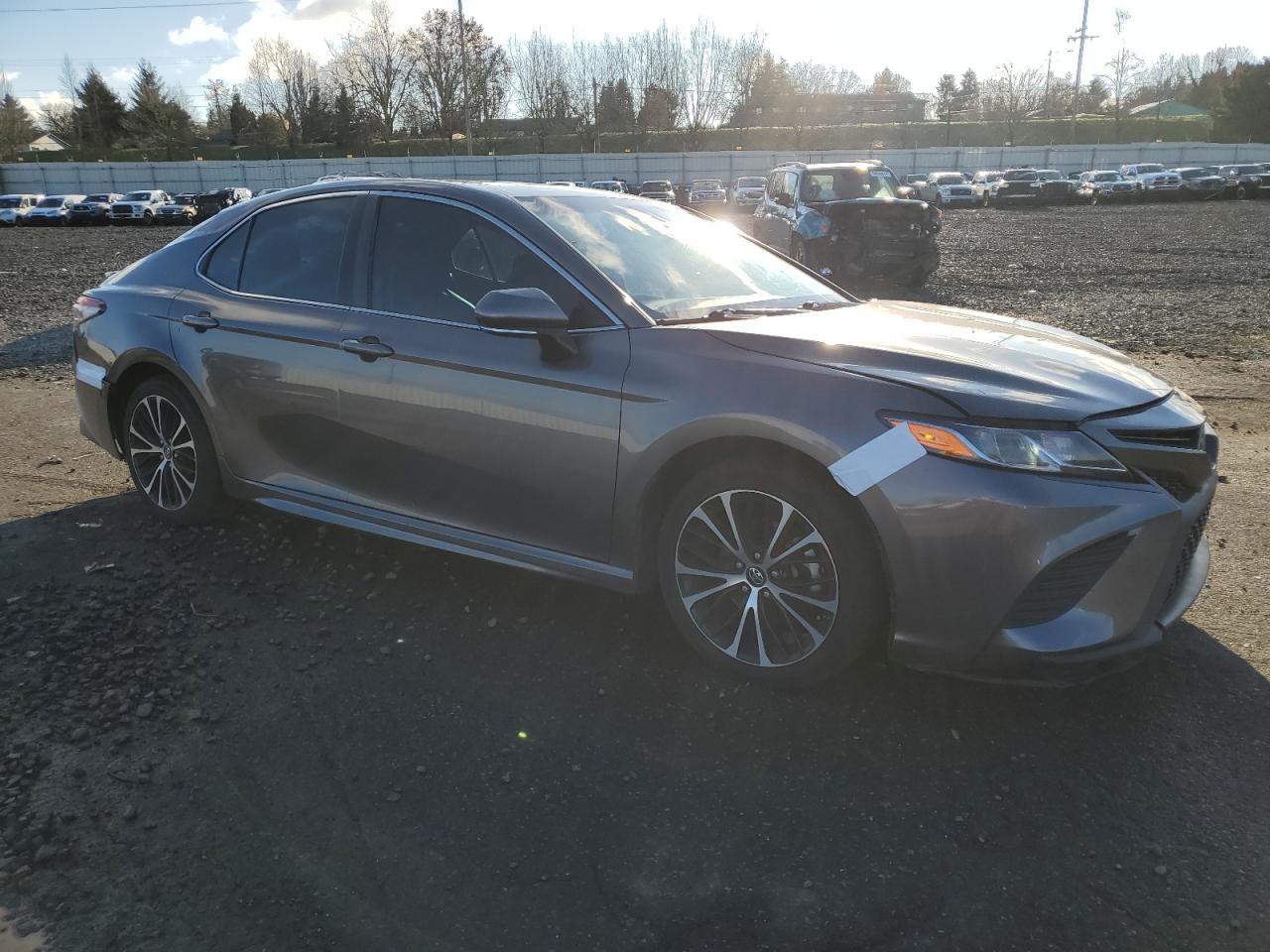2018 TOYOTA CAMRY